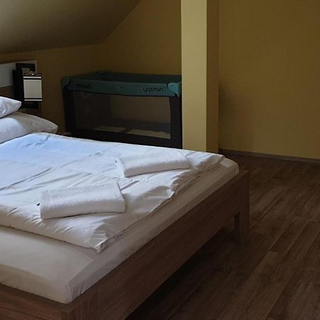 Szabó Lux Apartman Sárvár Exterior foto